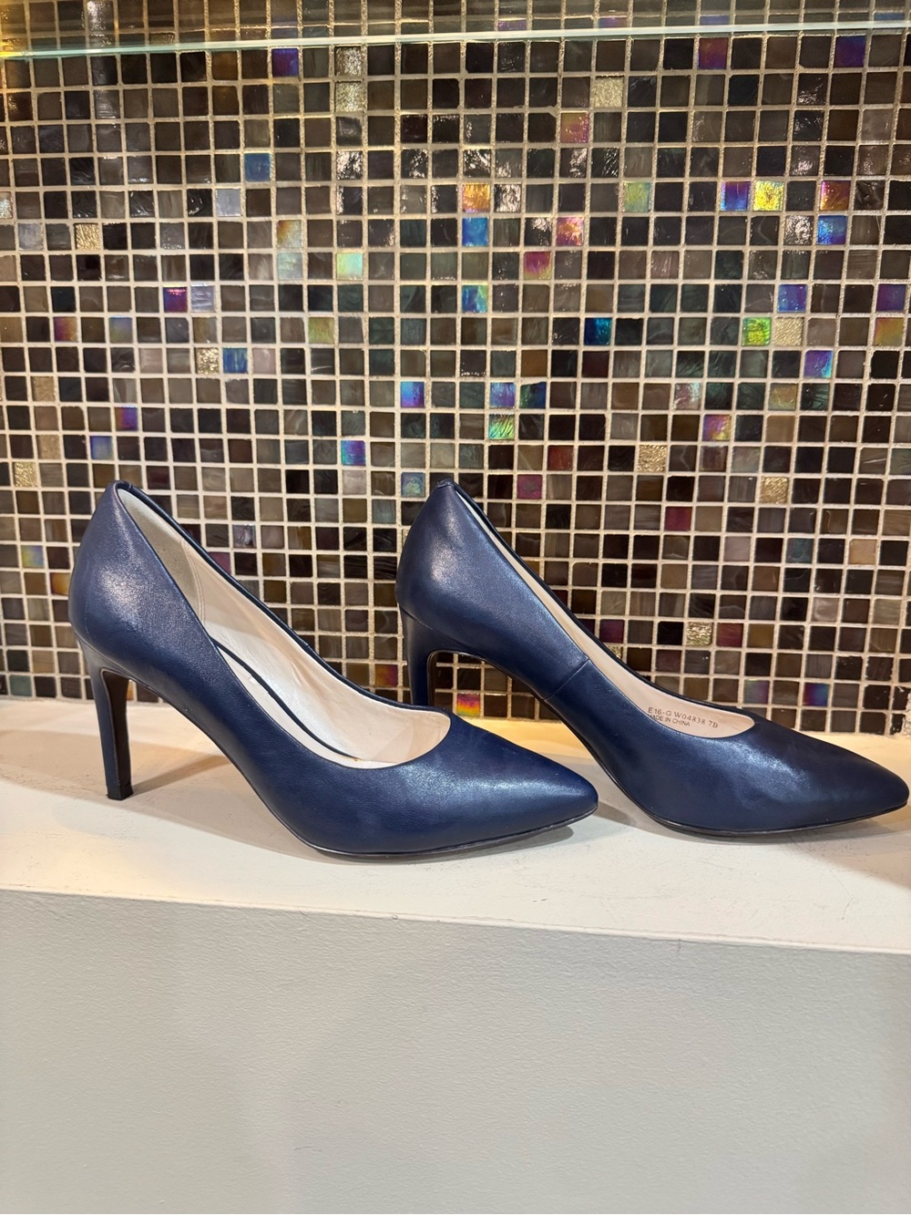 Cole Haan Classic Navy Pointed Toe Leather Pumps - Picture 2 of 3